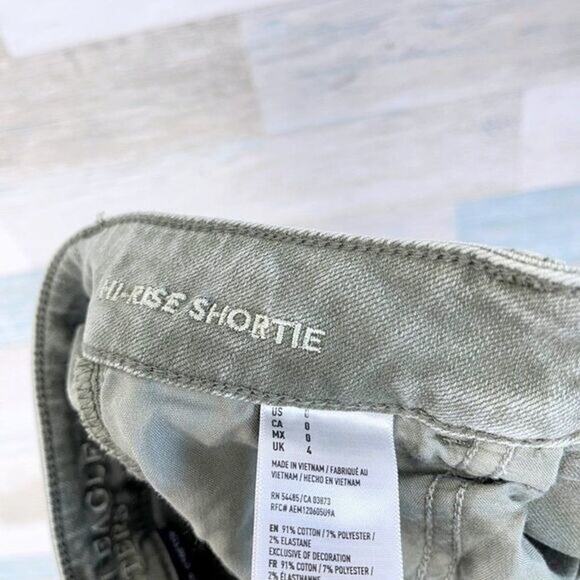 AMERICAN EAGLE Hi-Rise Shortie Jean Shorts Green Womens 0 - Picture 4 of 4
